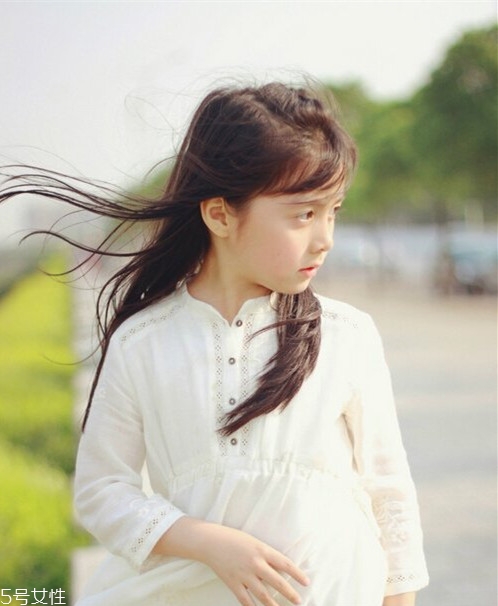 小女孩扎什么頭發(fā)好看？小公主發(fā)型大全
