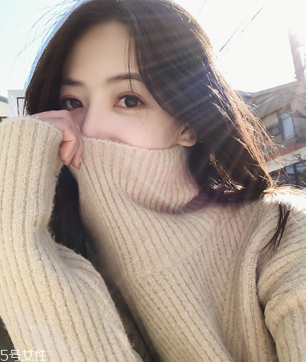 毛衣上面的土怎么去掉？這樣清洗就對(duì)了