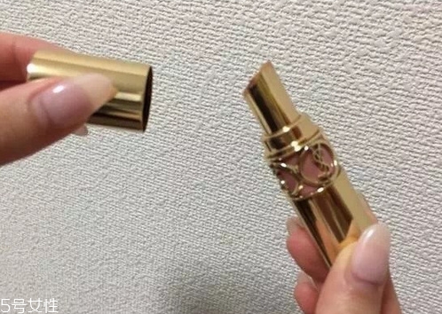 如何選擇口紅色號(hào)？口紅必不可少