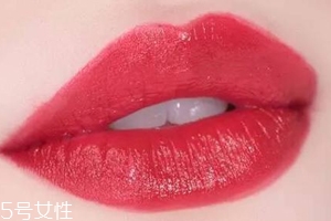 唇部干燥是什么引起的？天生皮薄易脫水