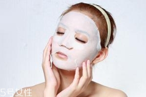 敷完面膜不能化妝嗎？立即化妝傷害大