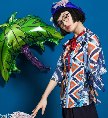 中國(guó)風(fēng)衣服怎么搭配？帶你演繹傳統(tǒng)之美