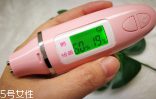 ipsa流金水什么味道？爛荔枝的味道