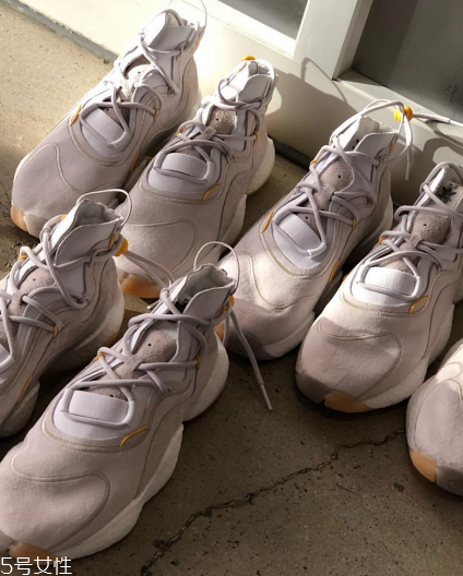 bristol studio與adidas crazy byw聯(lián)名款在哪買_多少錢？