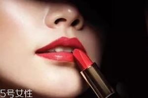 口紅不上色怎么辦？口紅原來不是直接涂的