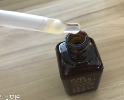 雅詩蘭黛適合油性皮膚嗎？