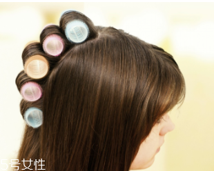 怎么讓頭發(fā)蓬松？換個方向分發(fā)線