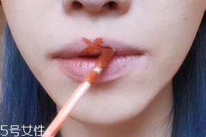 怎么變成櫻桃小嘴？大嘴唇變小攻略