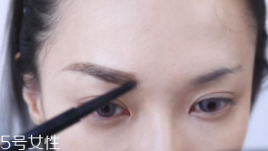 眉毛畫壞了怎么補(bǔ)救？12種拯救方法都在這里了