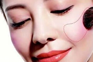 長臉型怎么打腮紅？視覺上縮短臉型