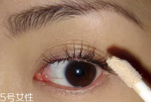 紫色眼影怎么畫好看？淡紫色超有女人味