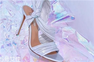 casadei鞋子多少錢？開啟你的奢華清單
