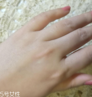 Florena護(hù)手霜怎么樣？滋潤美白打造纖纖玉手