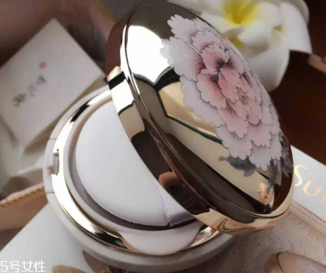 雪花秀氣墊和ysl氣墊哪個好？補(bǔ)妝也會很自然