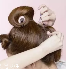 馬尾怎么扎顯臉??？馬尾位置越高越精神
