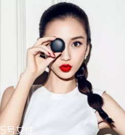 馬尾怎么扎顯臉?。狂R尾位置越高越精神