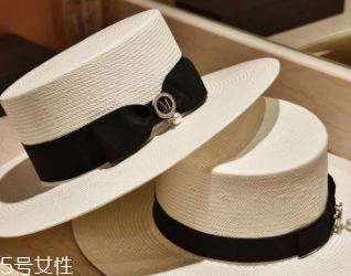 戴什么帽子顯臉小？寬檐帽讓臉看起來小