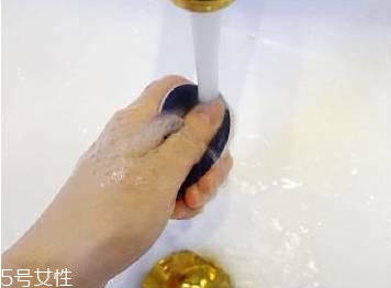 新買的氣墊粉撲要洗嗎？用久了一定要清洗