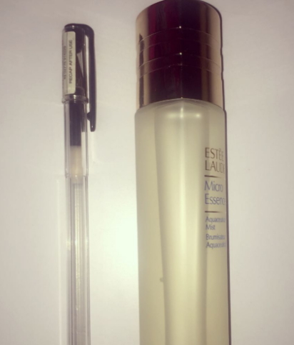 雅詩蘭黛微精華噴霧怎么用？