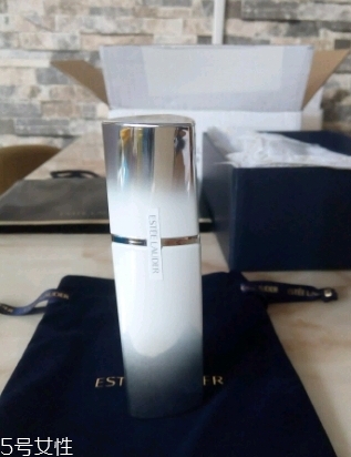 雅詩蘭黛晶透沁白精華怎么樣？一起來看看評測