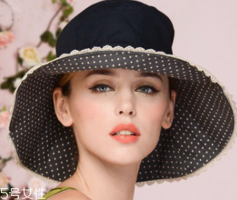 方臉戴什么帽子好看？戴上這三件你臉就不方了