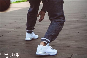 運(yùn)動(dòng)鞋網(wǎng)面發(fā)黃怎么辦？用牙膏輕松解決