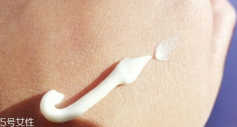 海藍(lán)之謎和sk2哪個(gè)好？從檔次膚質(zhì)適合情況比較