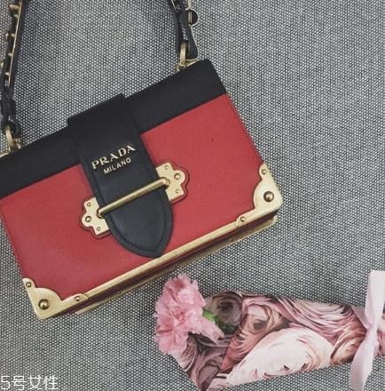 prada是一線(xiàn)品牌嗎？意大利百年奢侈品牌