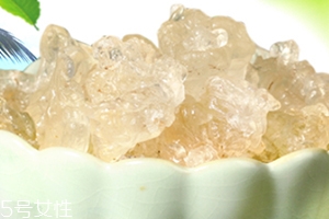雪燕可以生吃嗎？雪燕沒(méi)煮熟可以吃嗎？