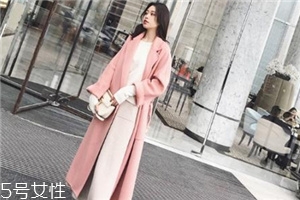 粉色外套怎么搭配？粉嫩少女系穿搭