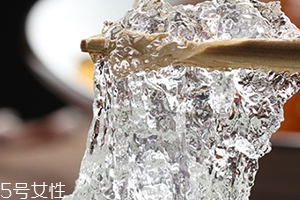 雪燕和桃膠能一起燉嗎？