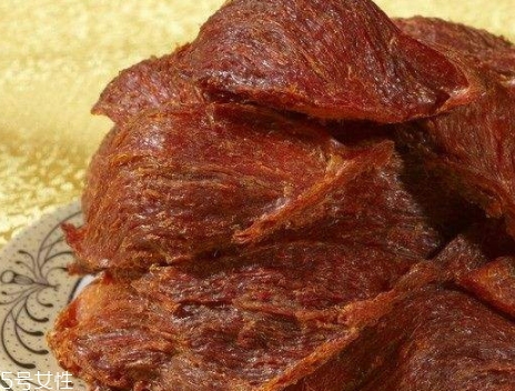 血燕窩和白燕窩區(qū)別 是高價值還是商家噱頭？