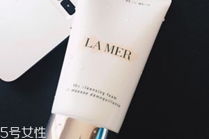 海藍(lán)之謎透潔面泡沫怎么用？璀璨凈透潔面泡沫