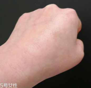 碧唇小藍(lán)罐怎么樣？滋潤(rùn)效果超好