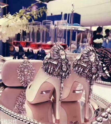 badgley mischka鞋子多少錢？比jc、rv價格美麗多了