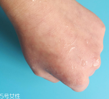 rosette去角質(zhì)凝膠怎么樣？真正的去角質(zhì)產(chǎn)品