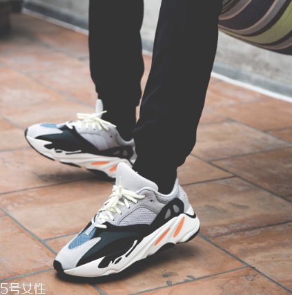 yeezy 500 2018新款配色發(fā)售時間_有哪幾款？