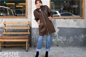 羊羔絨外套配什么褲子？讓你開(kāi)春美個(gè)夠