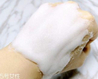 蘇秘泡泡面膜多久一次？每周一兩次