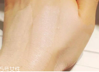 圣羅蘭超模粉底液適合什么皮膚？干皮福音