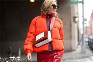 celine在哪個(gè)國(guó)家買最便宜？明星們的街拍新寵