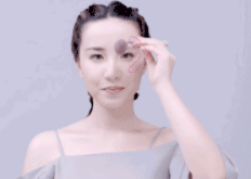 黃皮用什么顏色的腮紅？選擇與黃色互補(bǔ)的紫色