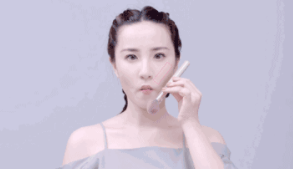 黃皮用什么顏色的腮紅？選擇與黃色互補(bǔ)的紫色