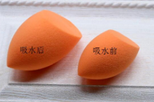 美妝蛋怎樣上妝更服帖？先浸濕再用