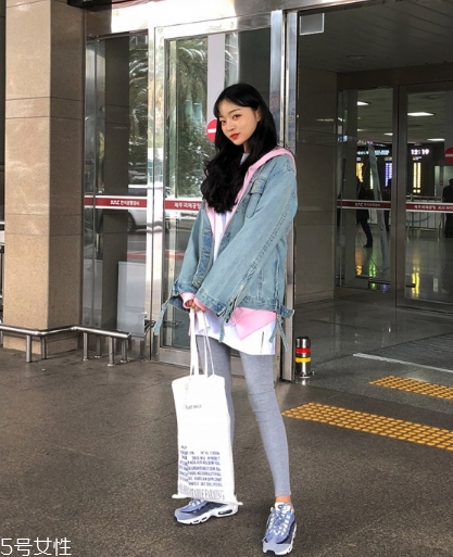 牛仔上衣配什么鞋子？輕松凹出街拍潮范