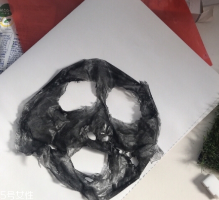 black gel pack撕拉面膜怎么樣？