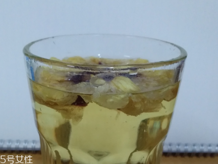 秋葵花怎樣曬干？自然風(fēng)干最佳
