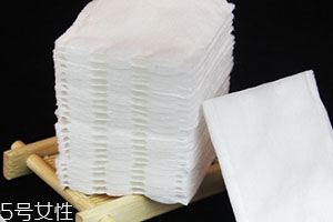 乳液要用化妝棉擦嗎？涂乳液用化妝棉效果好
