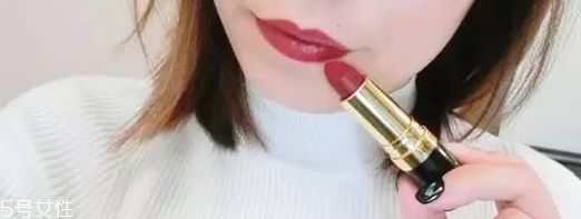 露華濃黑管口紅怎么樣？4種質地全試色