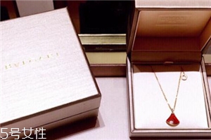 寶格麗項鏈可以刻字嗎？再塑奢華經典